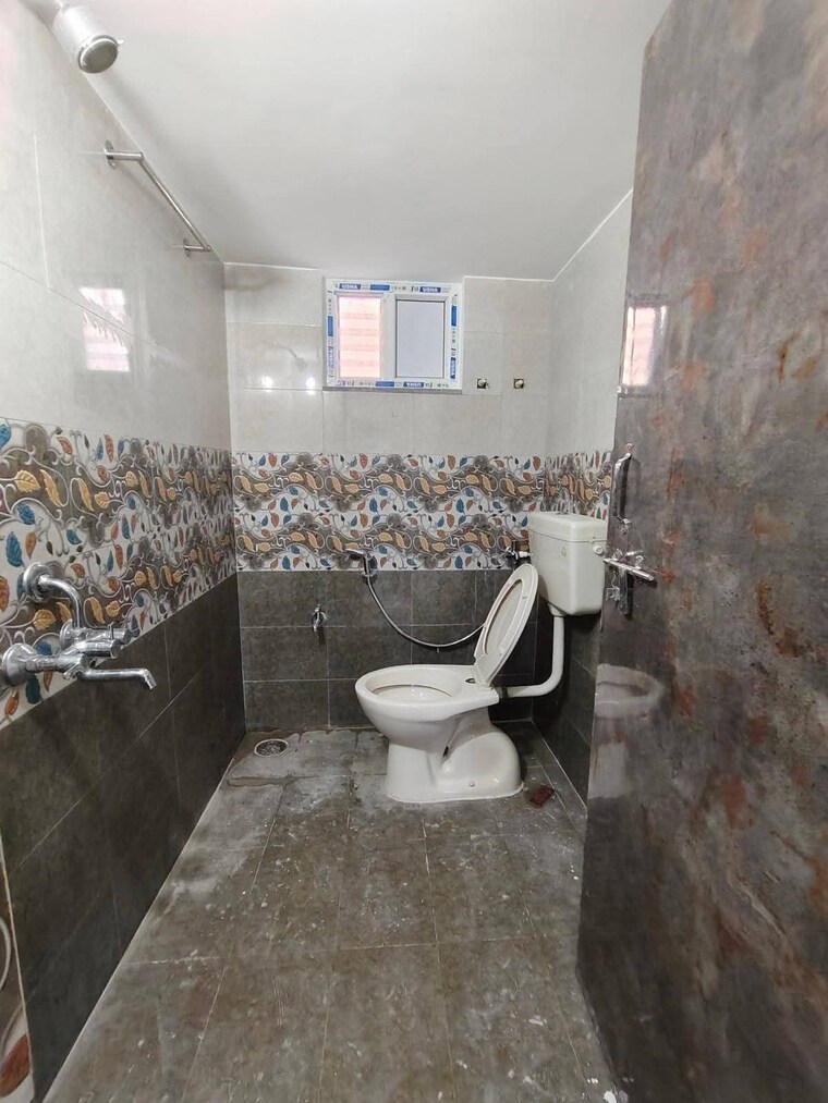 Bathroom, kondapur 1 Bedroom 720 Sq.Ft. Apartment In Kondapur Hyderabad 9192427