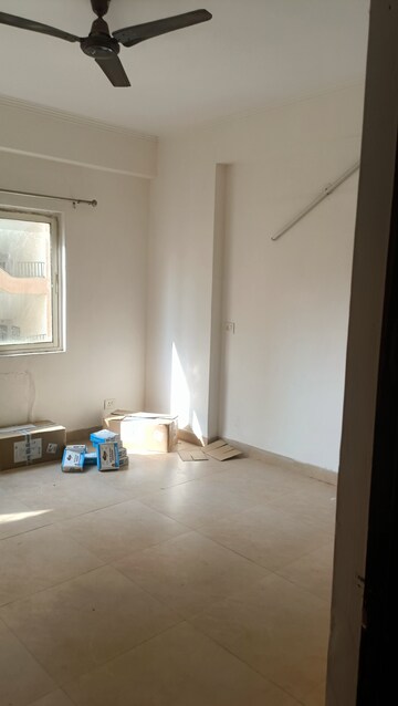 Room in 3 BHK Apartment at Gardenia Gateway, Sector 75 – for Rent