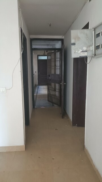 Building Lobby in 3 BHK Apartment at Gardenia Gateway, Sector 75 – for Rent