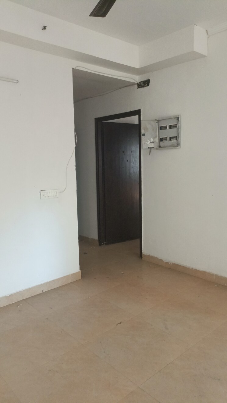 Room, gardenia-gateway 3 Bedroom 1700 Sq.Ft. Apartment In Sector 75 Noida 9192451