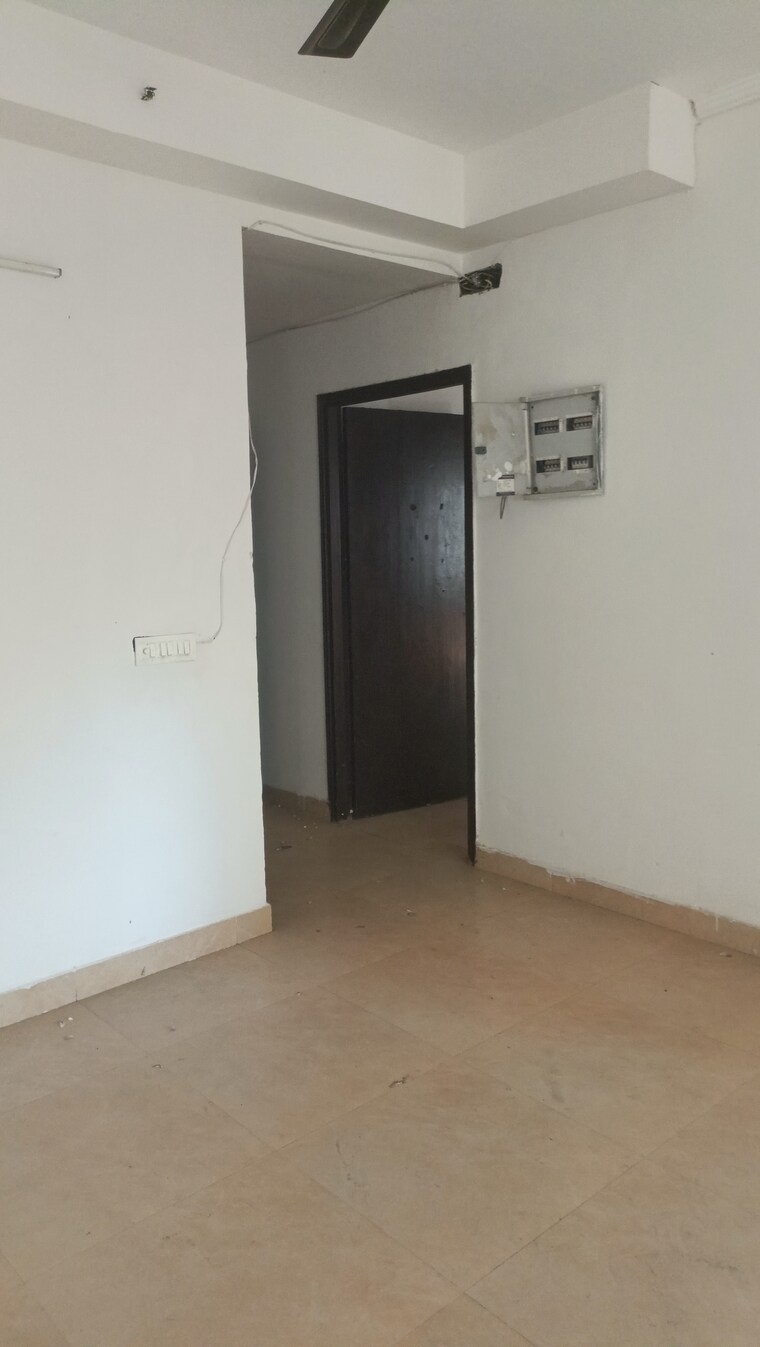 Room, gardenia-gateway 3 Bedroom 1700 Sq.Ft. Apartment In Sector 75 Noida 9192451