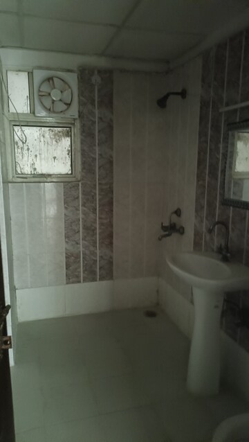 Bathroom in 3 BHK Apartment at Gardenia Gateway, Sector 75 – for Rent