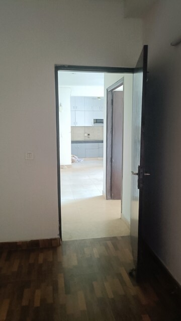 Room in 3 BHK Apartment at Gardenia Gateway, Sector 75 – for Rent