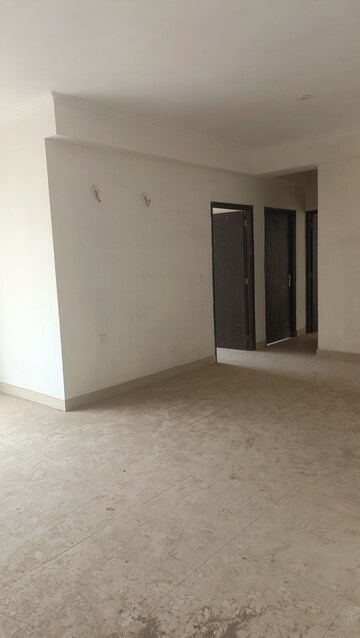 Room in 3 BHK Apartment at Gardenia Gateway, Sector 75 – for Rent