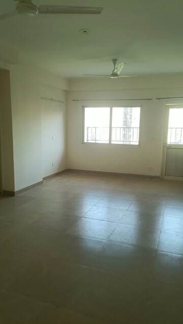Room in 3 BHK Apartment at Gardenia Gateway, Sector 75 – for Rent