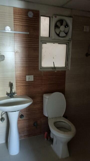 Bathroom in 3 BHK Apartment at Gardenia Gateway, Sector 75 – for Rent