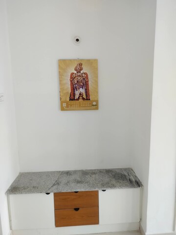 Furnished Amenities in 2 BHK Apartment at Kondapur – for Rent