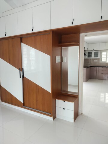 Room in 2 BHK Apartment at Kondapur – for Rent