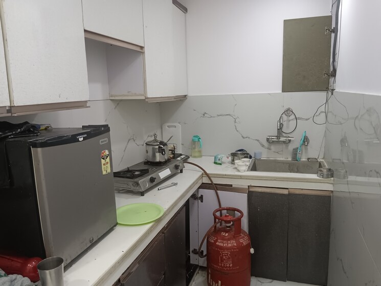 Kitchen, govindpuri 3.5 Bedroom 85 Sq.Yd. Builder Floor In Govindpuri Delhi 9192462