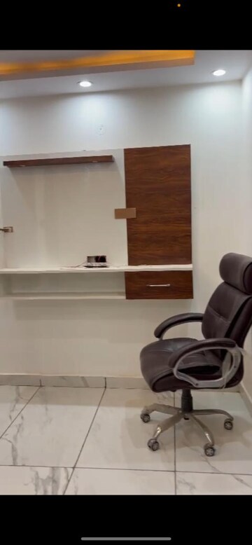 Furnished Amenities in 2 BHK Builder Floor at Uttam Nagar – for Rent