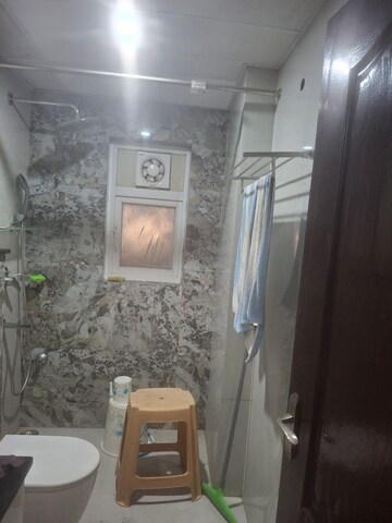Bathroom in 3 BHK Apartment at Amrapali Silicon City, Sector 76 – for Rent