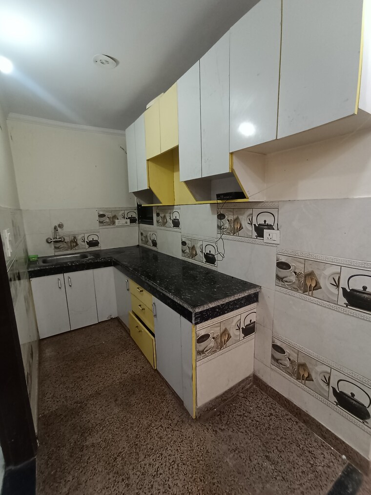 Kitchen, govindpuri 2.5 Bedroom 55 Sq.Yd. Builder Floor In Govindpuri Delhi 9192473