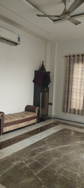 2.5 BHK Builder Floor For Rent in Kavi Nagar Block G