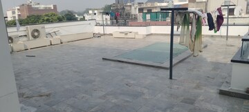 Parking in 2.5 BHK Builder Floor at Kavi Nagar Block G – for Rent