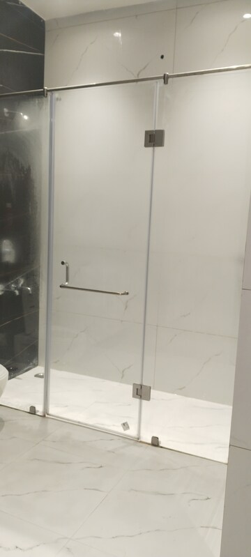 Bathroom in 2.5 BHK Builder Floor at Kavi Nagar Block G – for Rent