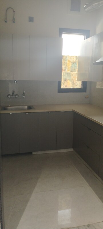 Kitchen in 2.5 BHK Builder Floor at Kavi Nagar Block G – for Rent