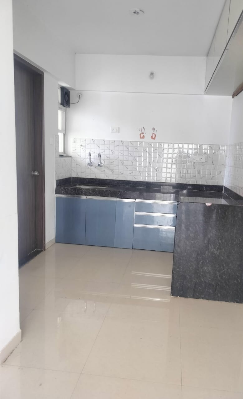 1 BHK + Servant Room 600 Sq.Ft. Apartment in Majestique Mrugavarsha