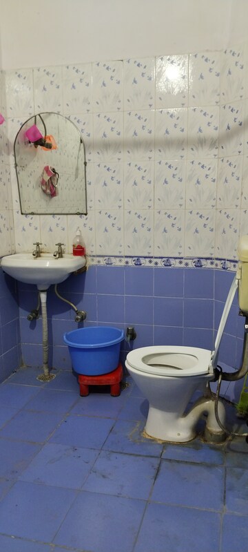 Bathroom in 2.5 BHK Builder Floor at G Block Shastri Nagar – for Rent