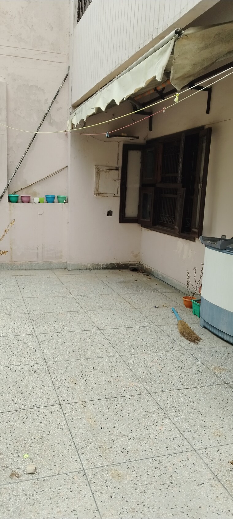 Balcony, g block shastri nagar 2.5 Bedroom 1100 Sq.Ft. Builder Floor In G Block Shastri Nagar Ghaziabad 9192479