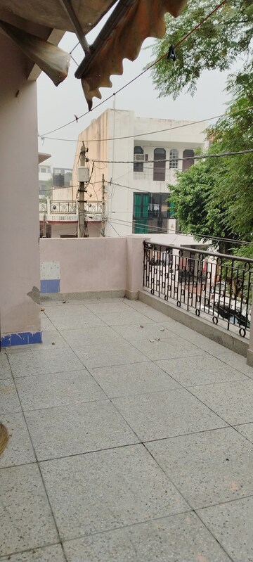 Balcony in 2.5 BHK Builder Floor at G Block Shastri Nagar – for Rent