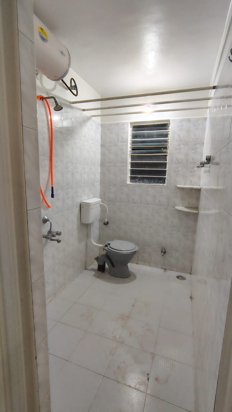 Bathroom, seema-garden 2 Bedroom 740 Sq.Ft. Apartment In Kothrud Pune 9192531