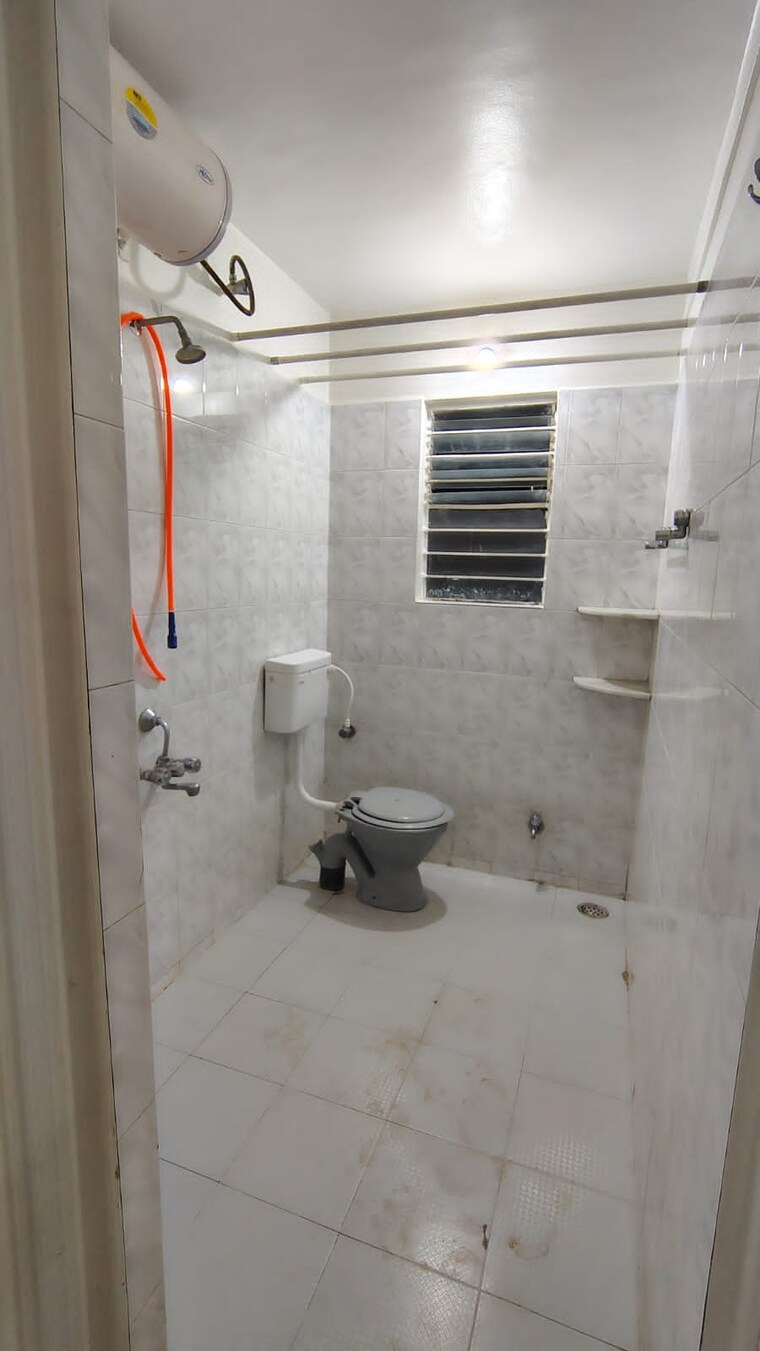 Bathroom, seema-garden 2 Bedroom 740 Sq.Ft. Apartment In Kothrud Pune 9192531