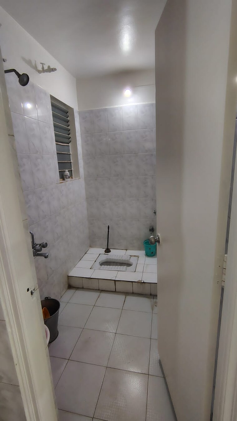 Bathroom, seema-garden 2 Bedroom 740 Sq.Ft. Apartment In Kothrud Pune 9192531