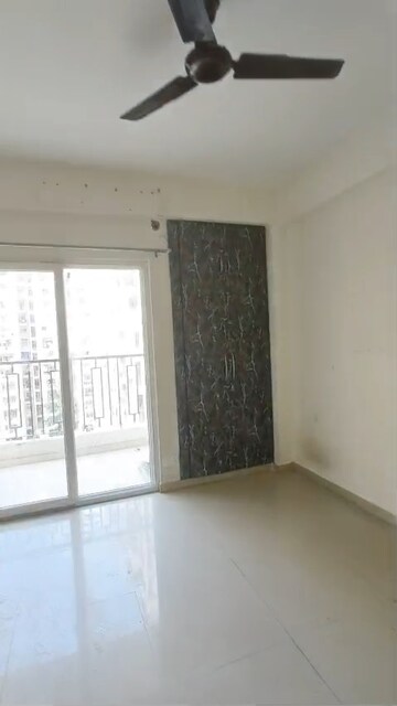Room in 2 BHK Apartment at Windsor Paradise 2, Raj Nagar Extension – for Sale