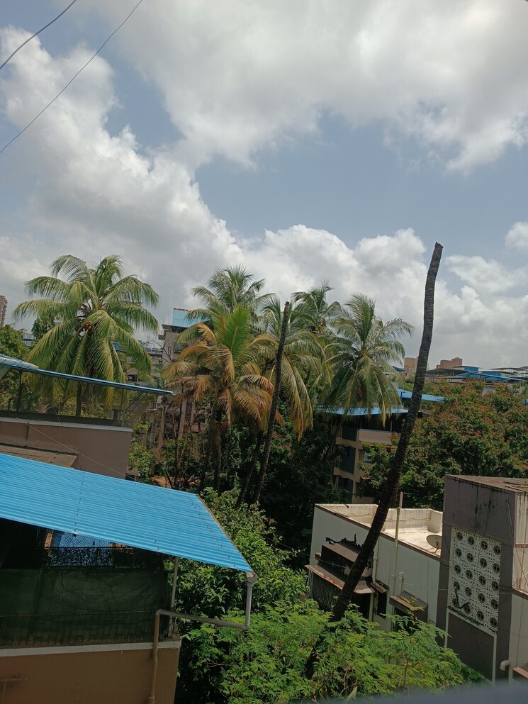 Garden, ic colony 2 Bedroom 650 Sq.Ft. Apartment In Ic Colony Mumbai 9192573