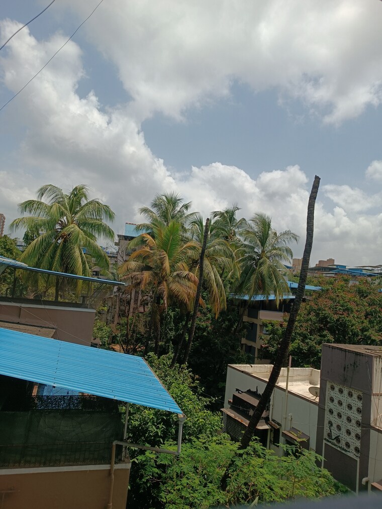 Garden, ic colony 2 Bedroom 650 Sq.Ft. Apartment In Ic Colony Mumbai 9192573