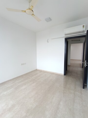 Room in 3 BHK Apartment at Oberoi Sky City, Borivali East – for Rent