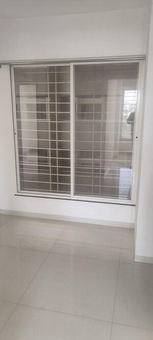 Room in 1 BHK Apartment at Konark Pooram, Kondhwa – for Sale