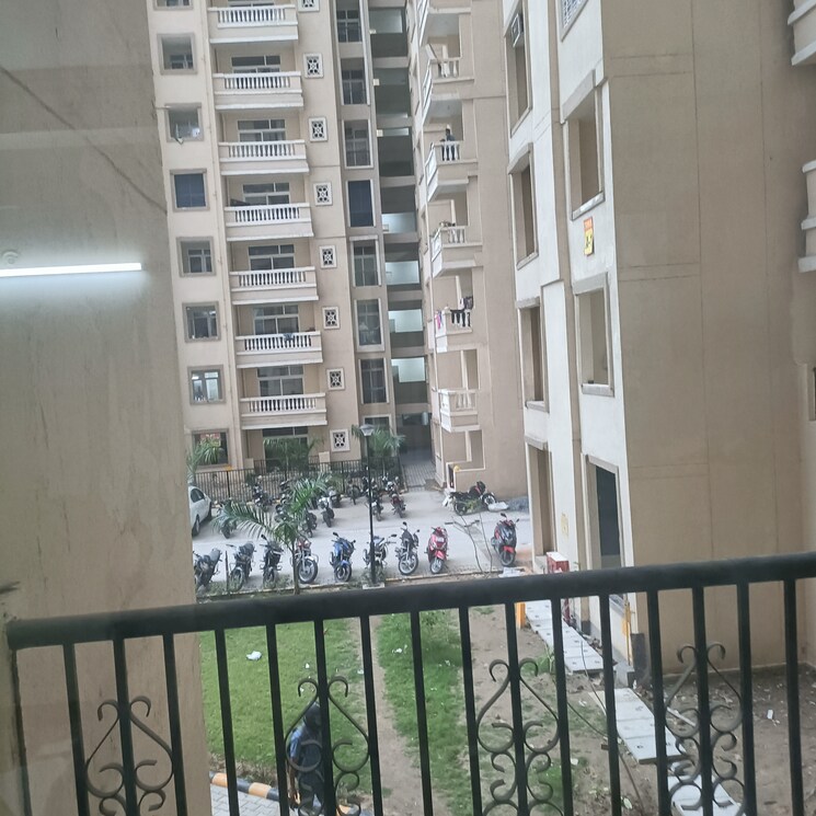 Balcony, amrapali-silicon-city 3 Bedroom 1545 Sq.Ft. Apartment In Sector 76 Noida 9192581