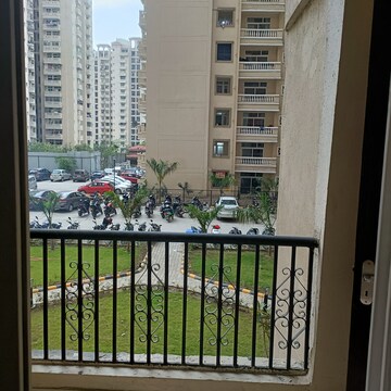 Balcony in 3 BHK Apartment at Amrapali Silicon City, Sector 76 – for Rent