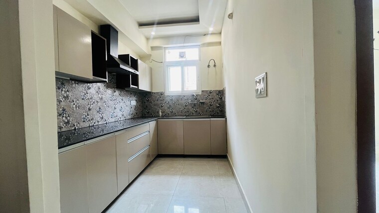 Kitchen, dhakoli 2.5 Bedroom 100 Sq.Yd. Apartment In Dhakoli Zirakpur 9192590