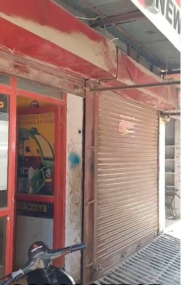  Shop For Rent in Chetganj