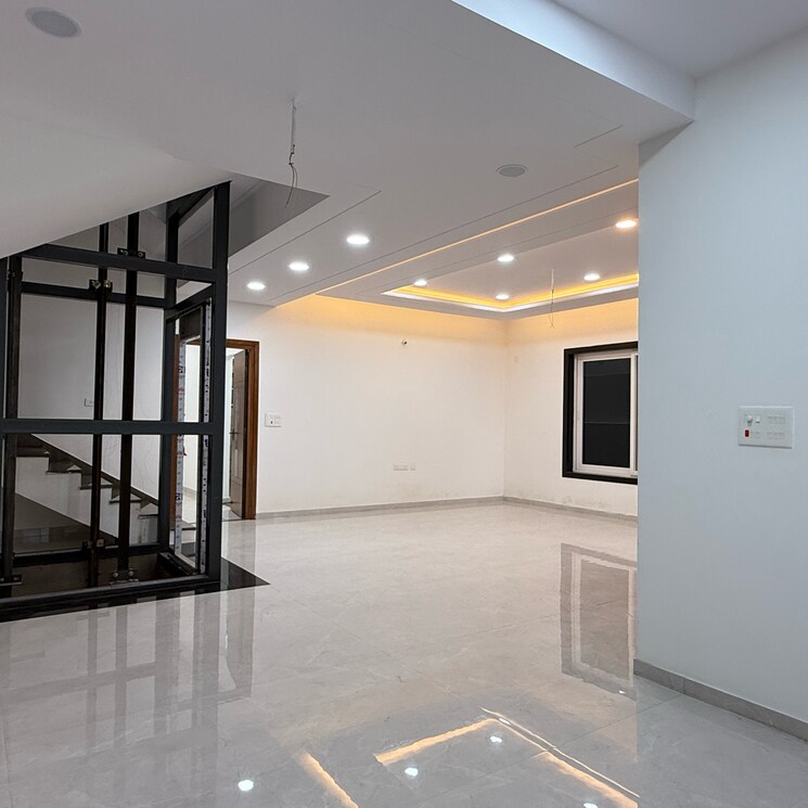 Room, maithri-enclave 5 Bedroom 240 Sq.Yd. Villa In Shaili Gardens Hyderabad 9192615