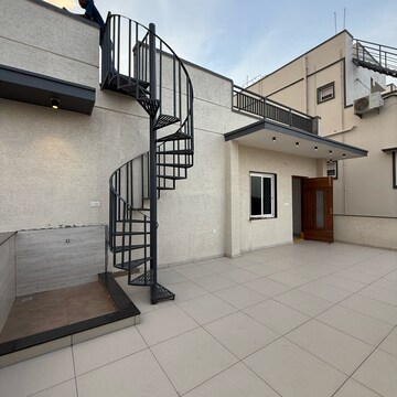 Staircase in 5 BHK Villa at Maithri Enclave, Shaili Gardens – for Sale