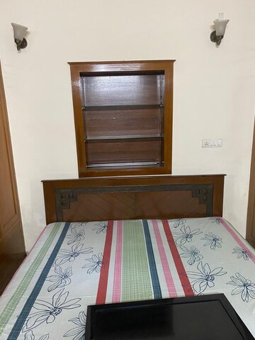 Bedroom in 2 BHK Builder Floor at Sector 22 – for Rent