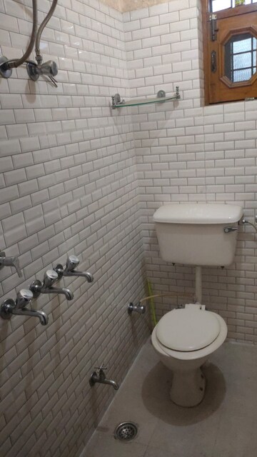 Master Bedroom in 1 BHK Builder Floor at Sector 51 – for Rent