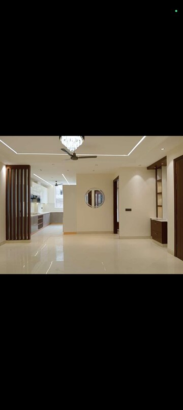 Master Bedroom in 3 BHK Builder Floor at Sushant Lok 2, Sector 57 – for Rent