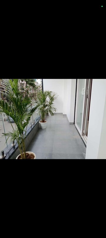 Balcony in 3 BHK Builder Floor at Sushant Lok 2, Sector 57 – for Rent