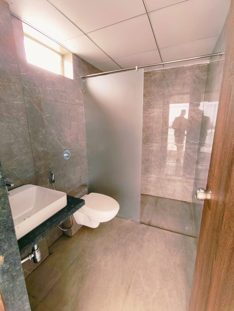 Bathroom, goel-ganga-liviano 4 Bedroom 2800 Sq.Ft. Penthouse In Kharadi Pune 9192700