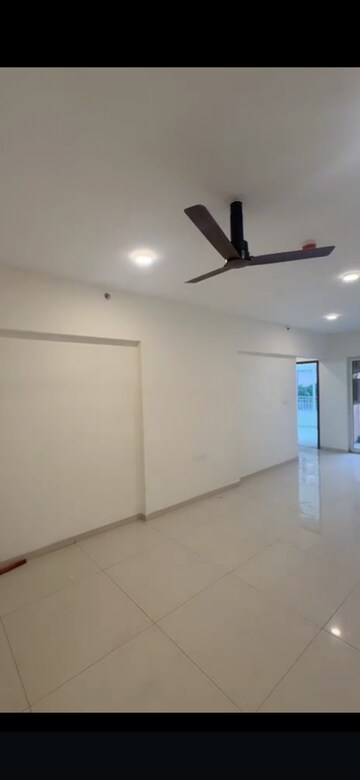 Room in 3 BHK Apartment at Shapoorji Pallonji Joyville Gurgaon, Sector 102 – for Rent