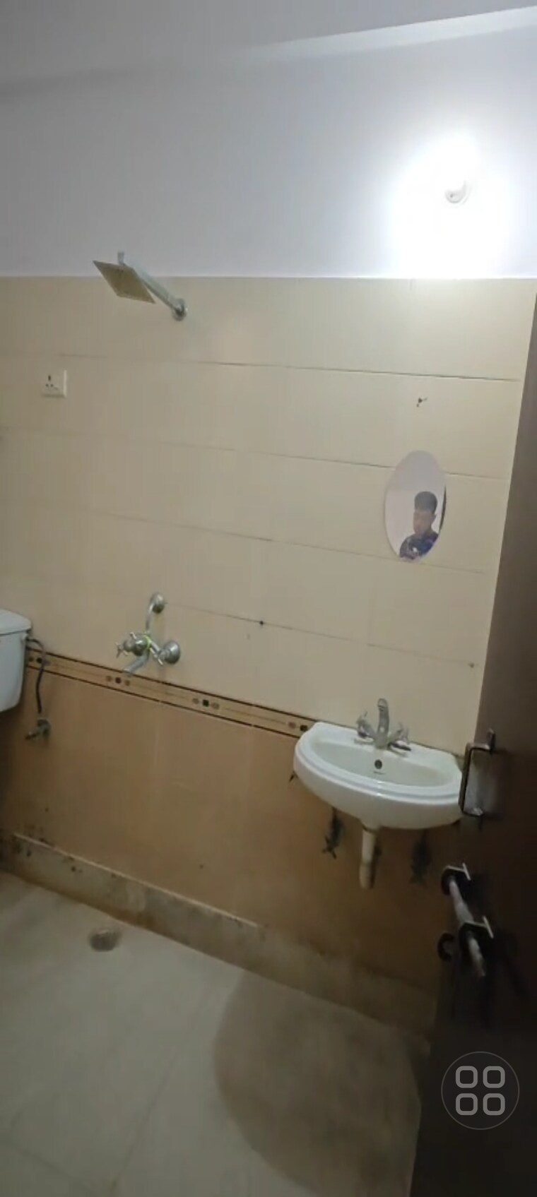 Bathroom, ramprastha-society 3 Bedroom 1350 Sq.Ft. Apartment In Ramprastha Greens Ghaziabad 9192782