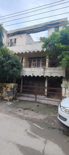 3.5 BHK + Pooja Room Independent House For Sale in Sector 7