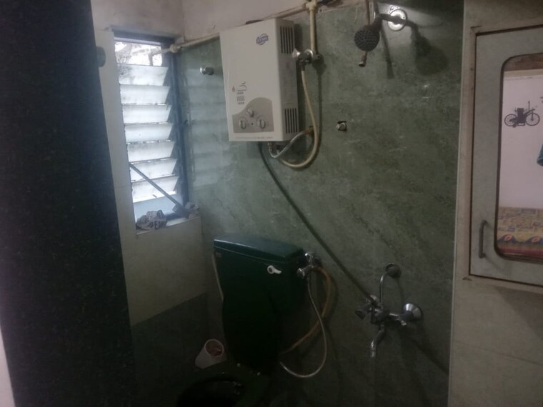Bathroom, kumar-mahatma-society 2 Bedroom 1000 Sq.Ft. Apartment In Kothrud Pune 9192837