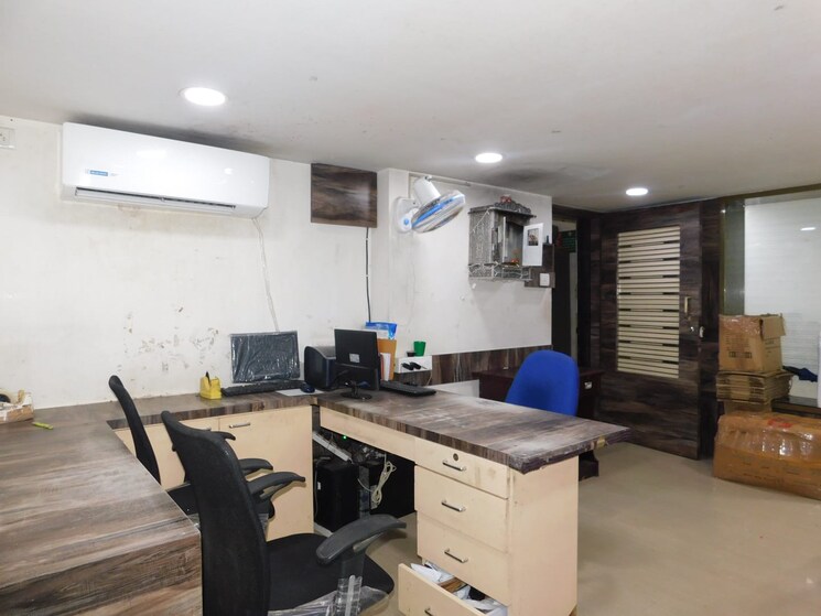 Team Area, malad west Commercial Office Space 1200 Sq.Ft. In Malad West Mumbai 9192865