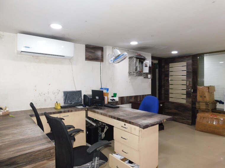 Team Area, malad west Commercial Office Space 1200 Sq.Ft. In Malad West Mumbai 9192865