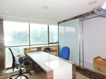  Office Space For Rent in Malad West